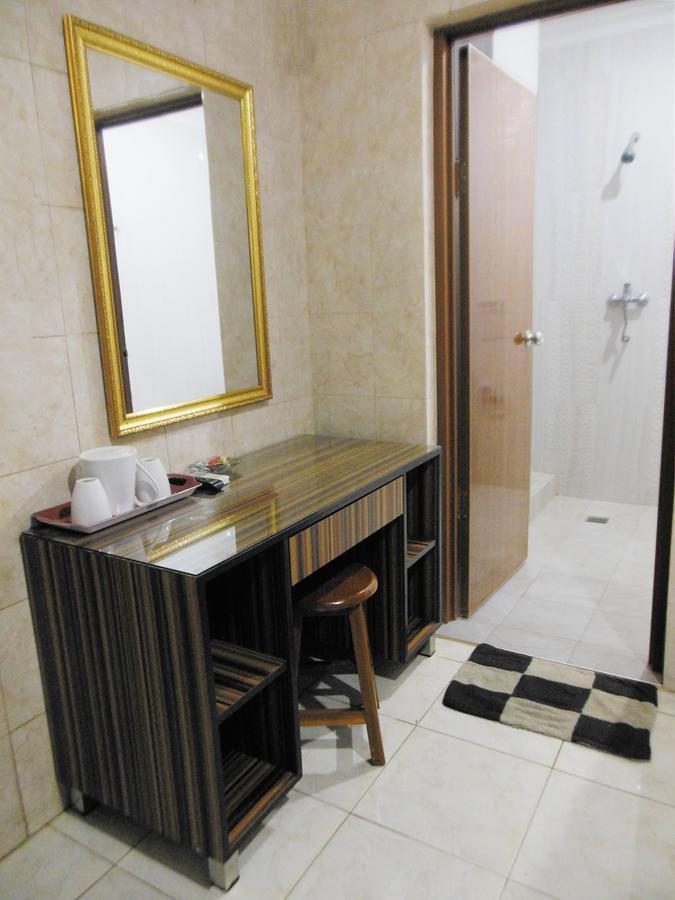 Focus Hotel Джакарта Экстерьер фото
